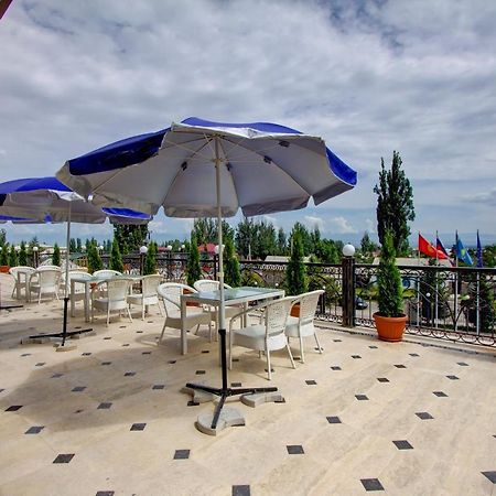 Karagat Hotel Karakol Exterior foto